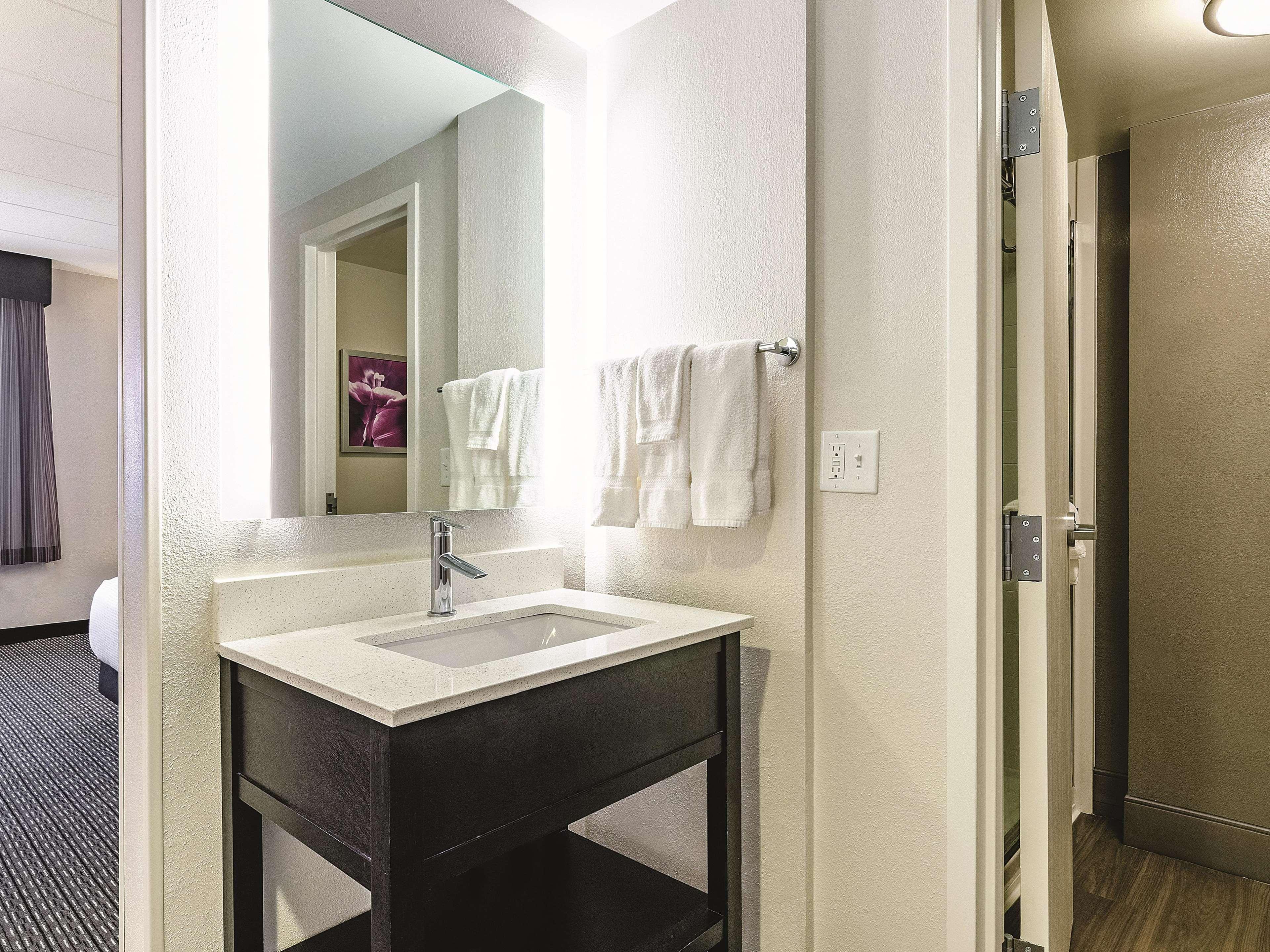 La Quinta By Wyndham Warwick Providence Airport Hotell Eksteriør bilde